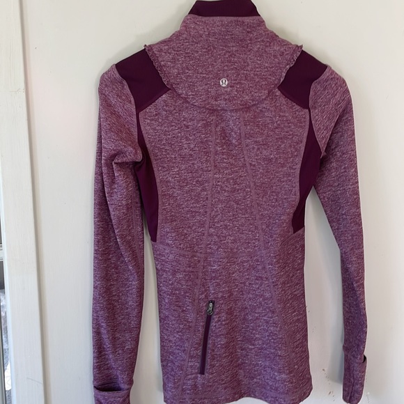 Lululemon 1/2 zip - Picture 4 of 6